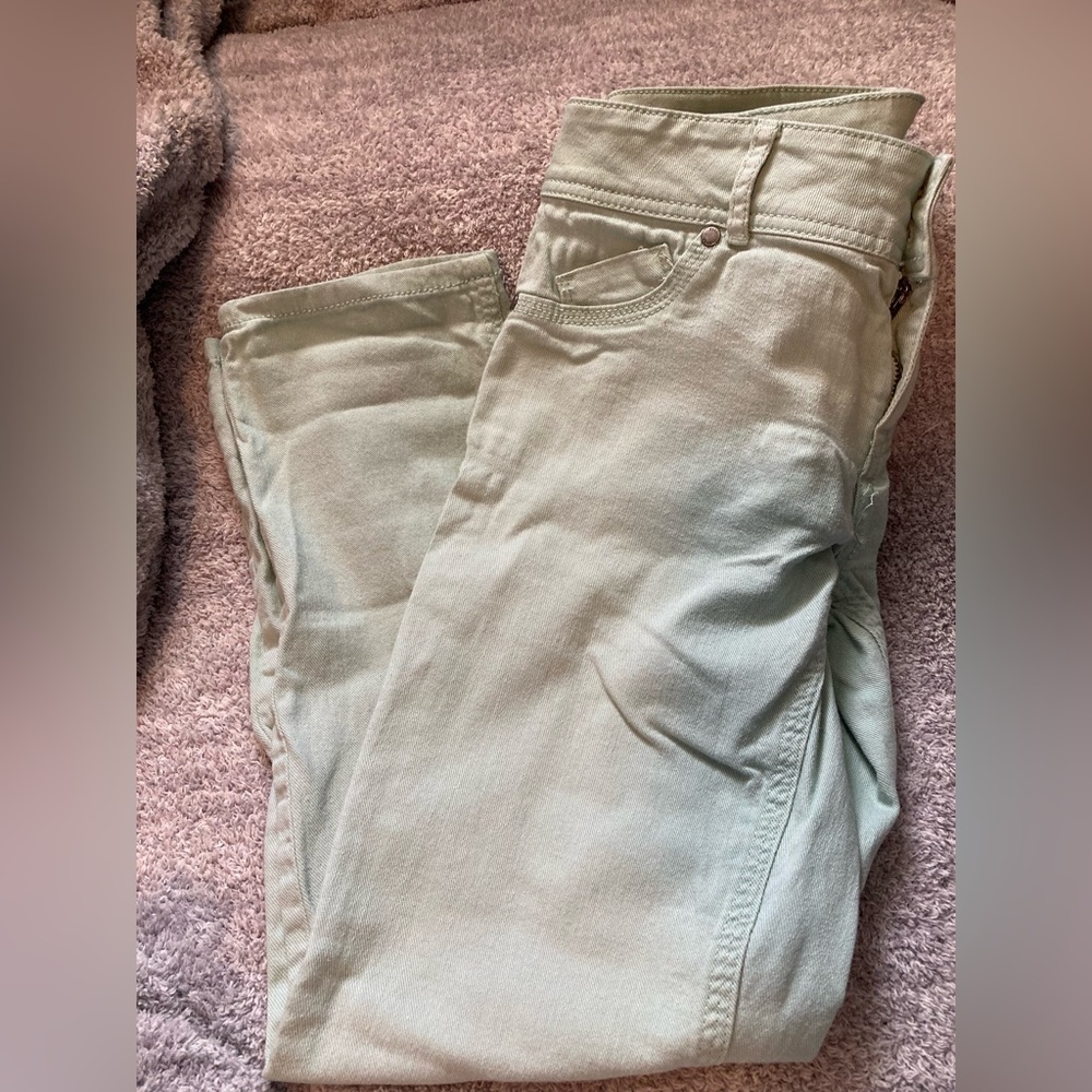 Elle brand, size 6 pants, beautiful color